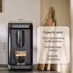 Tchibo Esperto mini Kaffeevollautomat mit Mahlwerk, kompakte Kaffeemaschine mit Touch-Display, Grau – Bild 3